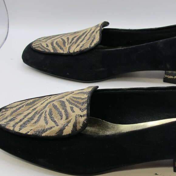 Amanda black velvet flats with tiger print in 8.5S - Picture 4 of 7
